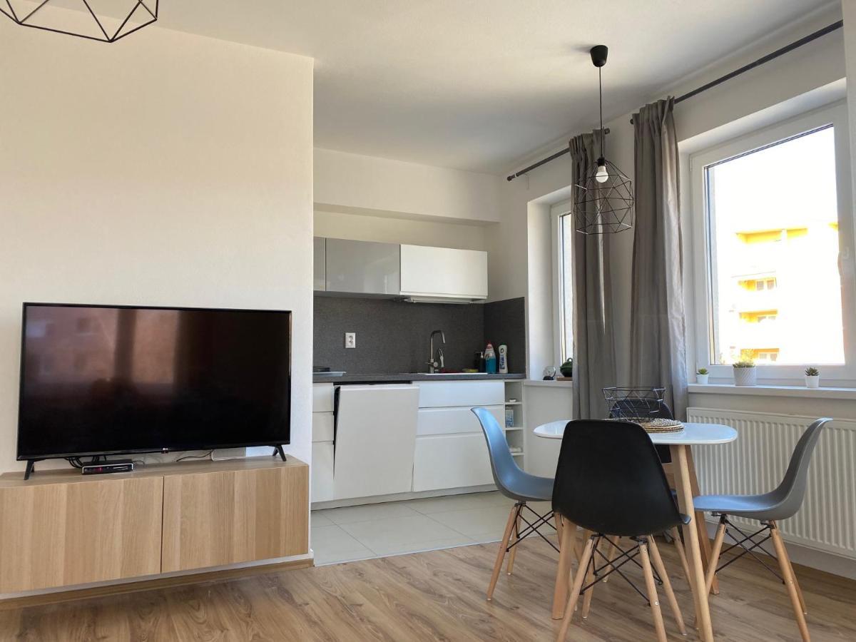 Apartman "Dunaj" Private Parking - Klimatizacia Šamorín Екстериор снимка