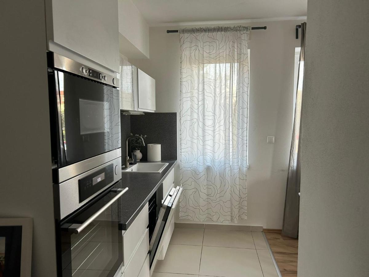 Apartman "Dunaj" Private Parking - Klimatizacia Šamorín Екстериор снимка